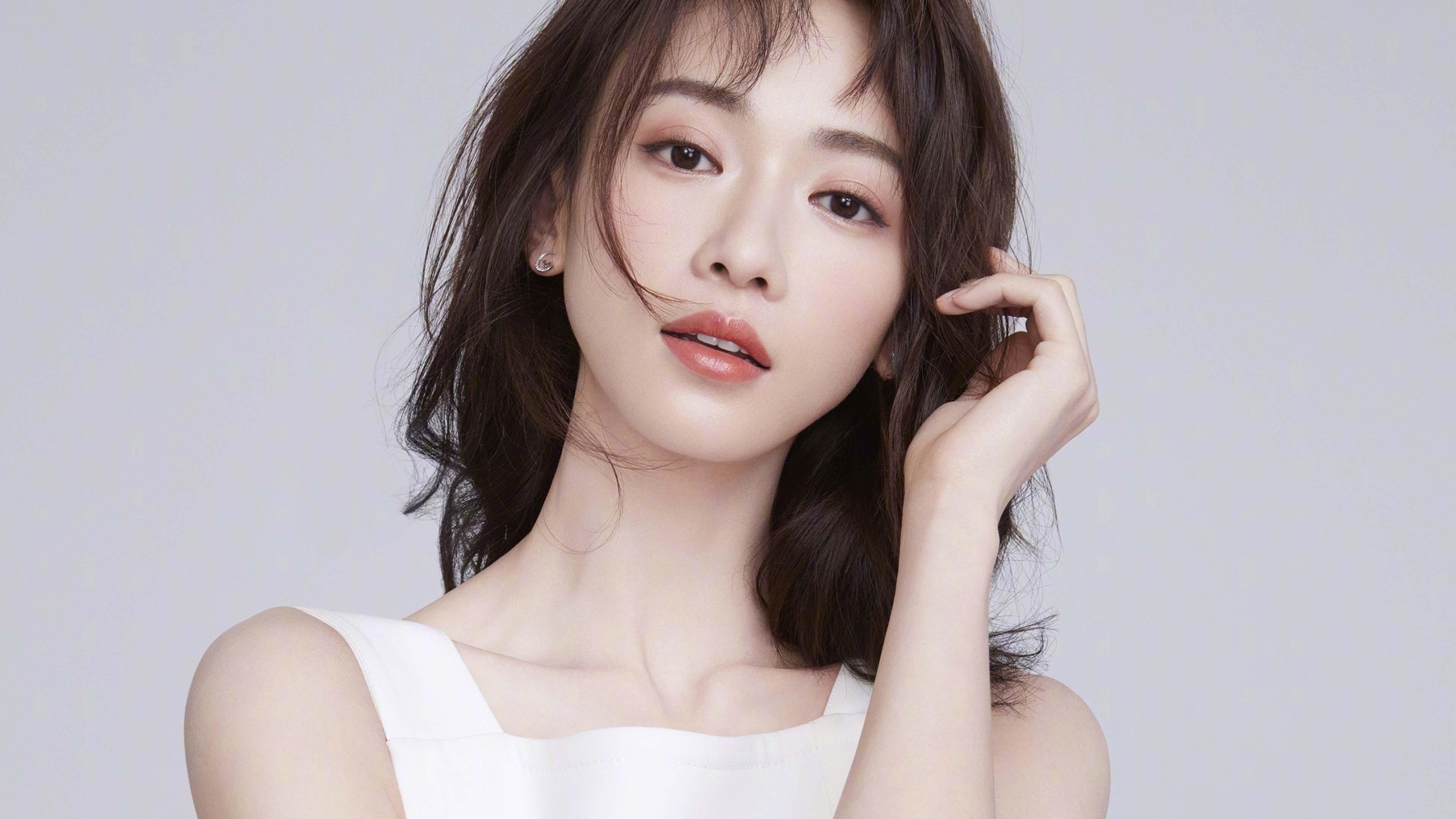 “球员转会市场火热,价格创新纪录”,球员转会身价排行