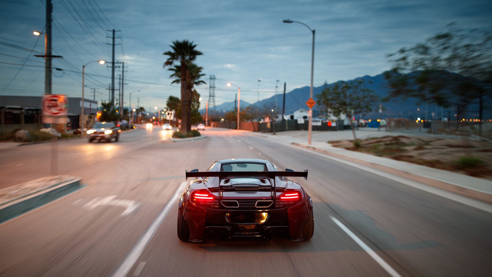 冰雪奇缘:北极圈内的极光与极速竞速,冰雪奇缘寻找北极光